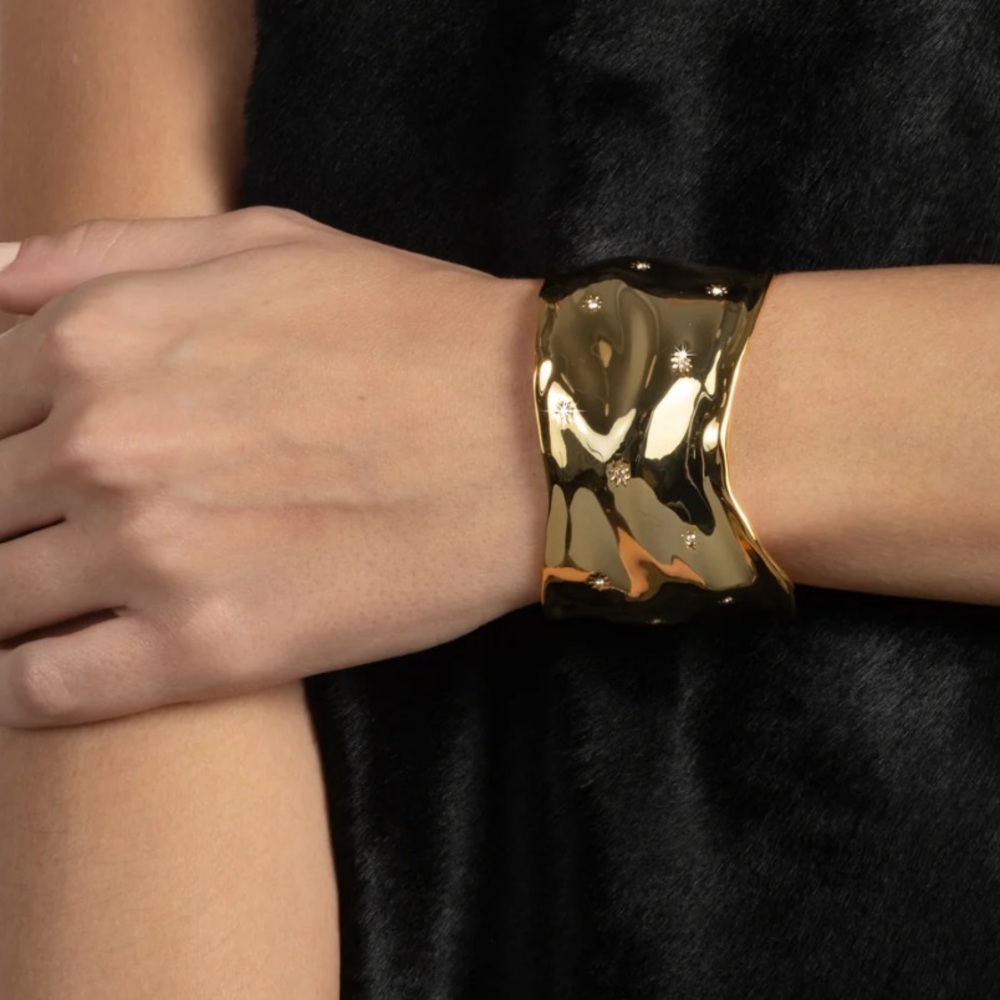 Alexis Bittar Stardust Crystal wide cuff bracelet
NEW - Picture 3 of 9